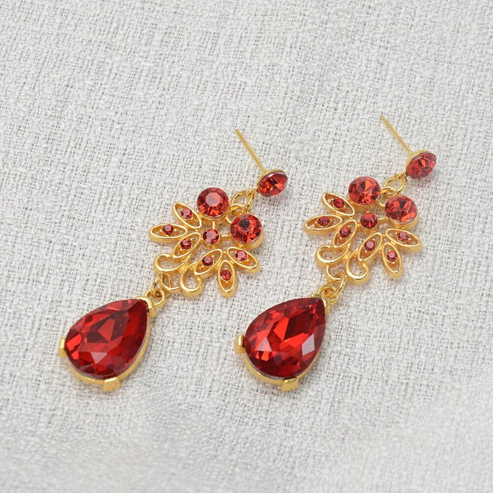 Red Jewelry set - Picture 2 of 3